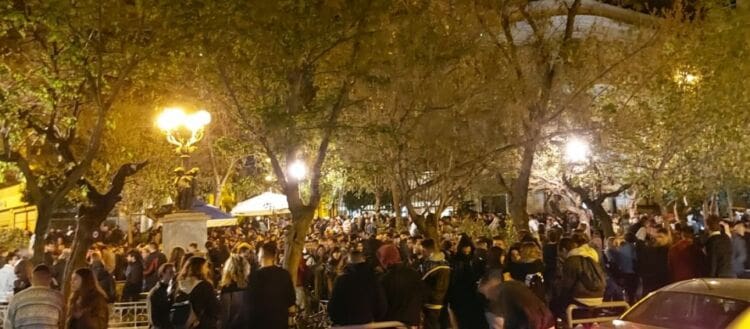 Η επανάσταση της νεολαίας: Χιλιάδες νέοι πάρταραν σε όλη την Ελλάδα - Αντίδραση σε κυβέρνηση για το αποτυχημένο lockdown