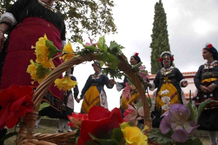 Φανοί και Λαζαρίνες στο Β΄ Στάδιο για την εγγραφή στο Εθνικό Ευρετήριο Άυλης Πολιτισμικής Κληρονομιάς | Eordaialive.com Φανοί και Λαζαρίνες στο Β΄ Στάδιο για την εγγραφή στο Εθνικό Ευρετήριο Άυλης Πολιτισμικής Κληρονομιάς - Eordaialive.com