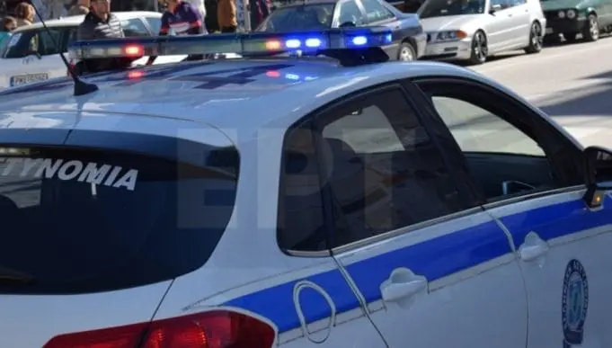 Συνελήφθησαν τέσσερις ημεδαπές σε περιοχή των Γρεβενών για κλοπή 