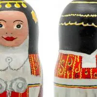 Ματριόσκα: Για πρώτη φορά η ρωσική κούκλα έγινε Ελληνίδα (φωτο)