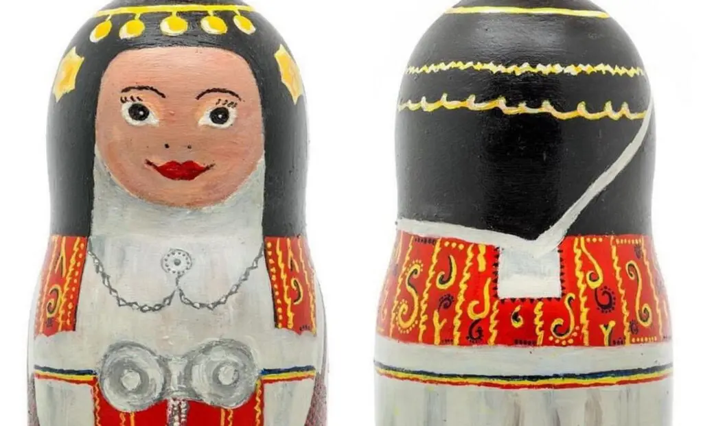 Ματριόσκα: Για πρώτη φορά η ρωσική κούκλα έγινε Ελληνίδα (φωτο)
