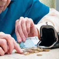 Πώς θα γίνουν οι συντάξεις, φιλοδωρήματα: Τι προβλέπει το Πρόγραμμα Σταθερότητας - Eordaialive.com