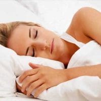Τι προσφέρει και τι στερεί ο ύπνος το μεσημέρι (λίστα)