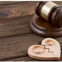 Διαζύγιο από... το σπίτι: Η διαδικασία για την έκδοσή του με οκτώ βήματα - Σε ποια περίπτωση ισχύει