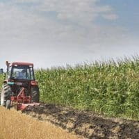 Αγρότες και μεταποιητικές επιχειρήσεις: Δάνεια έως 200.000 από το Ταμείο Εγγυήσεων