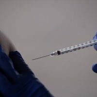 Μυοκαρδίτιδες μετά από εμβολιασμούς με Pfizer και Moderna