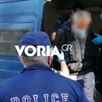 Κοζάνη - Επίθεση με τσεκούρι: Κατακραυγή στα δικαστήρια για τον δολοφόνο στη ΔΟΥ