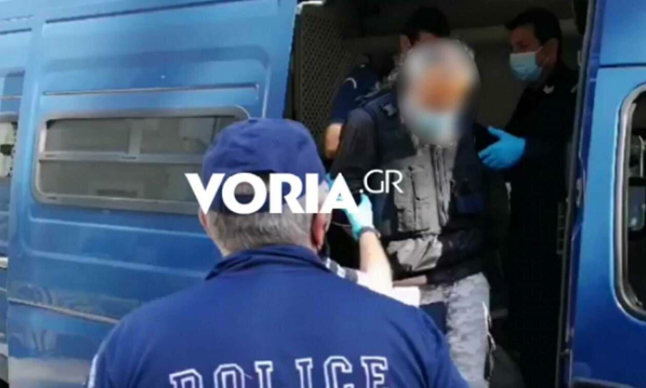 Κοζάνη - Επίθεση με τσεκούρι: Κατακραυγή στα δικαστήρια για τον δολοφόνο στη ΔΟΥ
