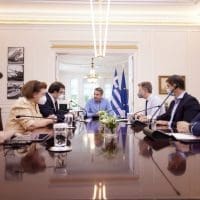Μητσοτάκης: Προπληρωμένη κάρτα 150 ευρώ σε νέους 18-25 που θα εμβολιαστούν-Πώς θα εκδίδεται, που θα χρησιμοποιείται - Eordaialive.com
