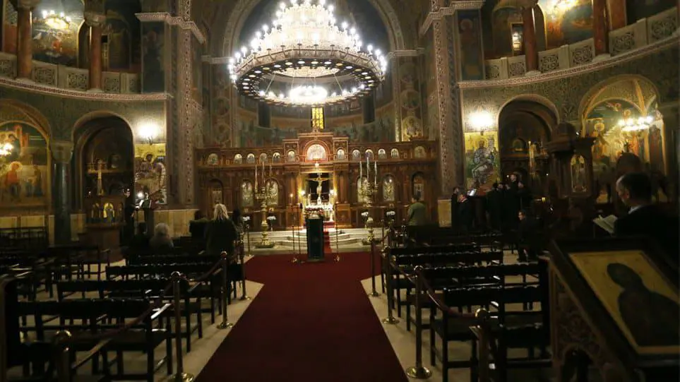 Θεσσαλονίκη: Απομακρύνθηκε από την ενορία του ιερέας – αρνητής του κορωνοϊού (ΒΙΝΤΕΟ)