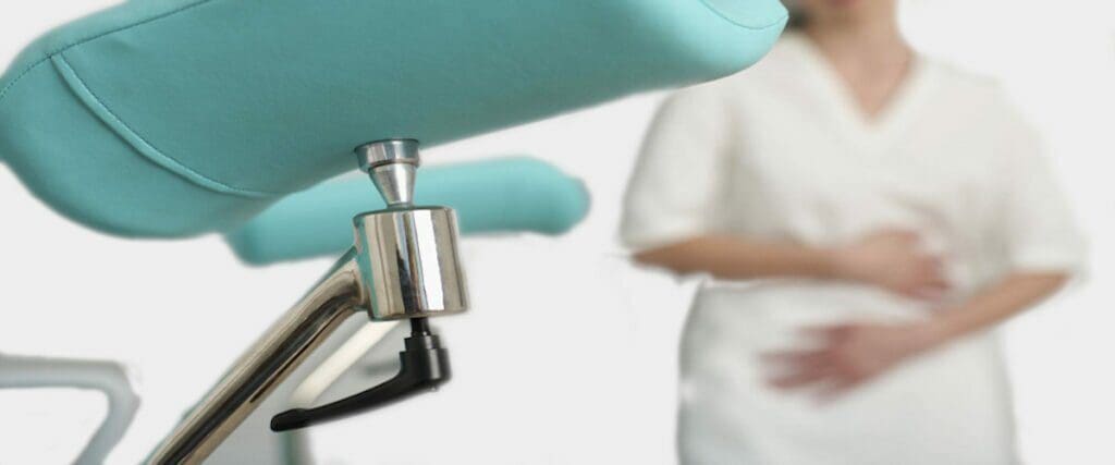 Έριξαν «καμπάνα» 3.000 ευρώ σε γυναικολόγο που πρότεινε σε γυναίκες να μην εμβολιαστούν