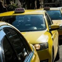 Βουλή: Θα κατατεθεί ν/σ σχετικά με άδειες οδήγησης & ταξί