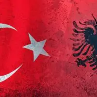 Η Τουρκία πατάει γερά το πόδι της και στα Βαλκάνια: Τώρα, εκπαιδεύει τους Αλβανούς ως καταδρομείς, πιλότους, αλεξιπτωτιστές και σε άρματα μάχης!