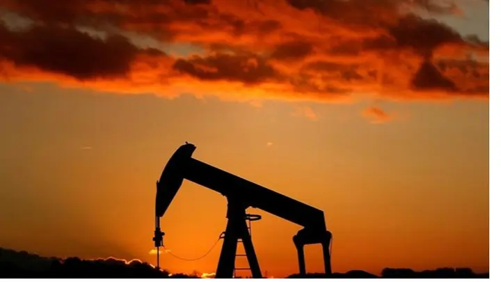 Πετρέλαιο: Εκτοξεύθηκε η τιμή του αργού - Πώς επηρεάζεται από την πανδημία
