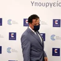 Γεωργιάδης: Καμία διόρθωση στο ΦΕΚ για τους ανήλικους 12-17 – Είσοδος στην εστίαση με rapid test
