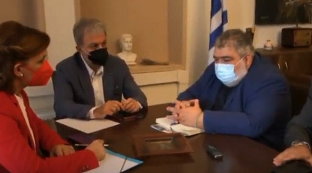 Επίσκεψη στο δήμο Εορδαίας και συνάντηση με το δήμαρχο Παναγιώτη Πλακεντά κυβερνητικού κλιμακίου βουλευτών της Νέας Δημοκρατίας (βίντεο) - Eordaialive.com