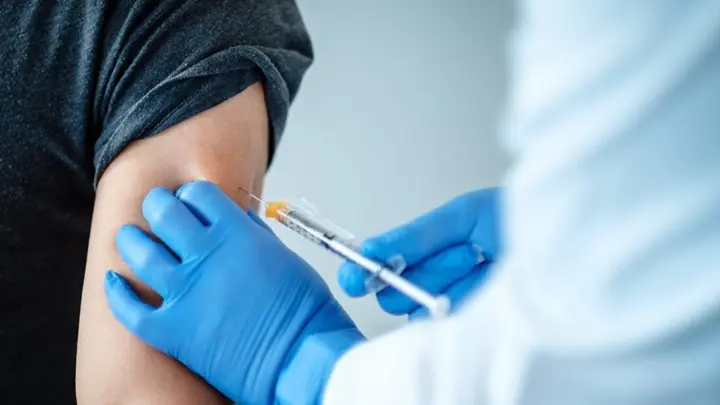emvolio.gov.gr: Διαθέσιμη από σήμερα η επιλογή του εμβολίου για την τρίτη δόση