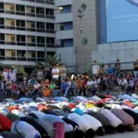 Το φιλοτουρκικό DEB θέλει να μπει στην Βουλή: Προσεγγίζει μουσουλμάνους της Αθήνας για να περάσει το όριο του 3%