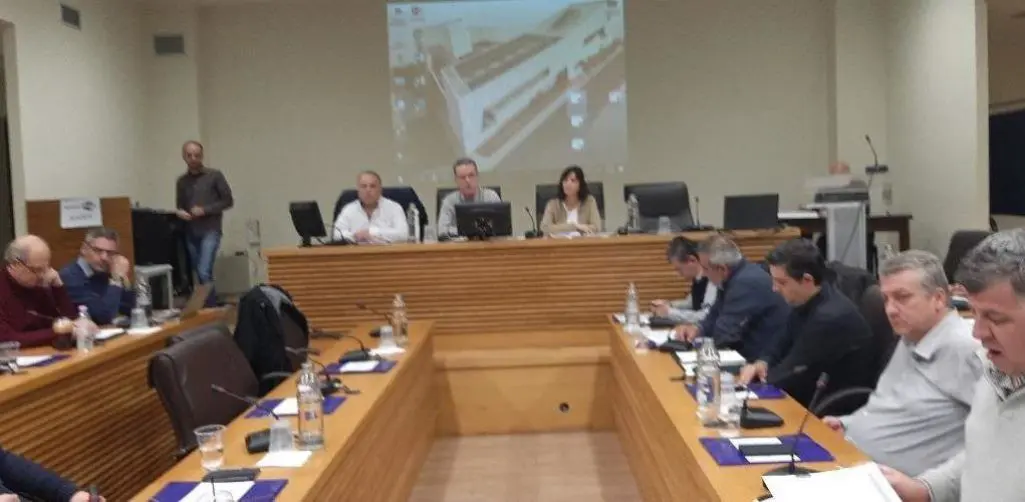 Κοζάνη: Το δημοτικό συμβούλιο αντίθετο στην αύξηση μετοχικού κεφαλαίου της ΔΕΗ