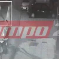 Πάτρα: Άνδρας σπάει αυτοκίνητα με ρόπαλο και τρομοκρατεί κόσμο (βίντεο)
