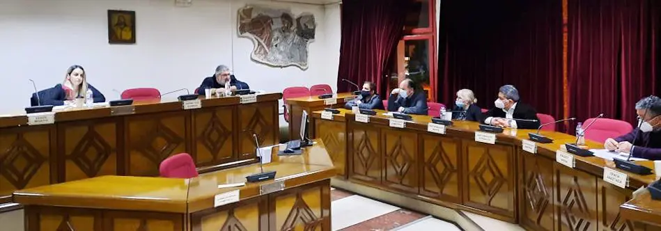 Η πορεία των μετεγκαταστάσεων των οικισμών του Δήμου Εορδαίας συζητήθηκε σε σύσκεψη που πραγματοποιήθηκε, κατόπιν πρόσκλησης του Δημάρχου Εορδαίας Παναγιώτη Πλακεντά.