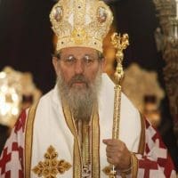 Μητροπολίτης Μυτιλήνης / Ή εμβολιάζεστε ή στο σπίτι σας χωρίς μισθό - Eordaialive.com