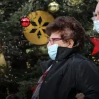 Ρεβεγιόν Χριστουγέννων-Πρωτοχρονιάς: Αυτό είναι το φετινό πλάνο της κυβέρνησης ενόψει πανδημίας -Ποια θα είναι τα μέτρα για εμβολιασμένους και ανεμβολίαστους