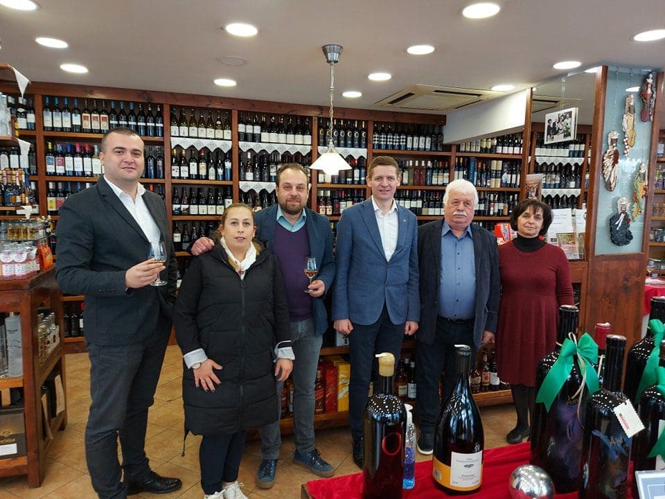 Πτολεμαΐδα: Επίσκεψη αντιπροσωπείας Δήμου Gasco Βοσνίας και Ερζεγοβίνης στην Κάβα Καλομενίδη - Eordaialive.com