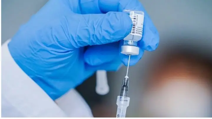 Νέα πλατφόρμα εμβολιασμού από ιδιώτες γιατρούς σε ιατρεία και κατ’ οίκον