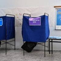 Πυκνώνουν φήμες και ενδείξεις για αντικατάσταση Μητσοτάκη - Eordaialive.com