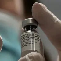 «Κλείδωσε» και η… τέταρτη δόση του εμβολίου! Ποιους θα αφορά