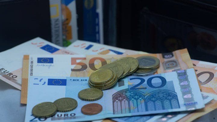 Επιδότηση μισθού έως και 710 ευρώ τον μήνα για πρόσληψη ανέργων - Οι δικαιούχοι και οι προϋποθέσεις
