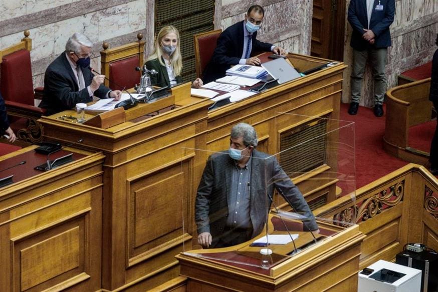 Βουλή: Συνεχίζεται η συνεδρίαση μετά τη διακοπή λόγω του επεισοδίου Πολάκη - Αθανασίου