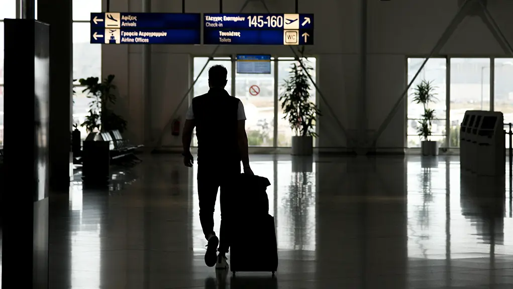 Σε ισχύ από 7/2 οι νέες οδηγίες για την είσοδο ταξιδιωτών στη χώρα – Τι προβλέπεται για τα test