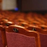 Ποινική δίωξη κατά 5ου ηθοποιού για βιασμούς κατά συρροή - Eordaialive.com