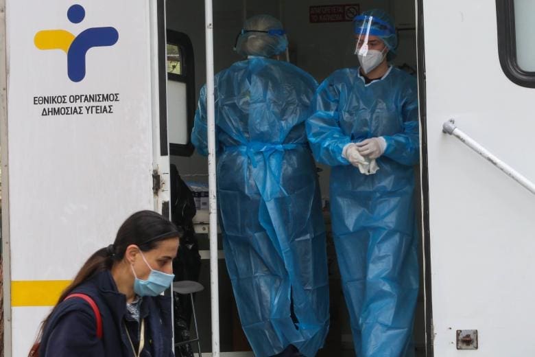 Κορονοϊός: 16.060 νέα κρούσματα και 56 θάνατοι - Στους 389 οι διασωληνωμένοι - Η κατανομή - Eordaialive.com