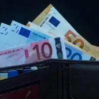 Έκτακτο «δώρο Πάσχα» έως 300 ευρώ, ποιοι είναι οι δικαιούχοι