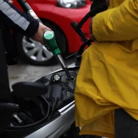 Επίδομα βενζίνης: Γιατί καθυστερεί το gov.gr - Στην αναμονή για αίτηση