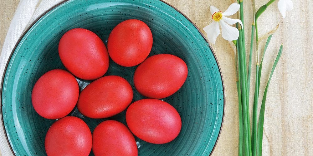 Κόκκινα αβγά: Η καλύτερη συνταγή από τον Πέτρο Συρίγο