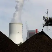 Η Πολωνία αναζητά συμμάχους για τον περιορισμό των τιμών άνθρακα