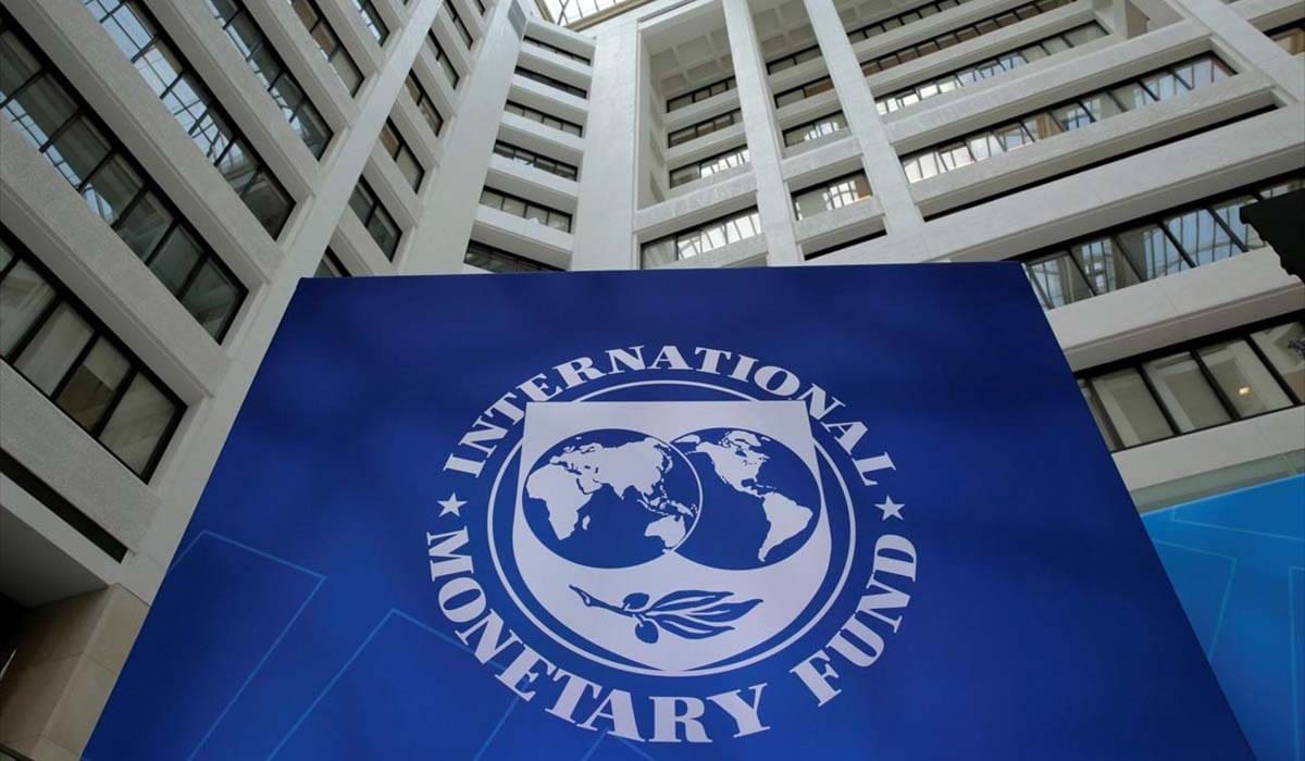 Το ΔΝΤ «προστάζει» την Ελλάδα για πρωτογενή πλεονάσματα από το 2023