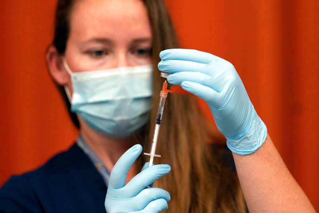 Θ. Πλεύρης για εμβόλιο κορονοϊού: Τέταρτη δόση για όλους τον Σεπτέμβριο