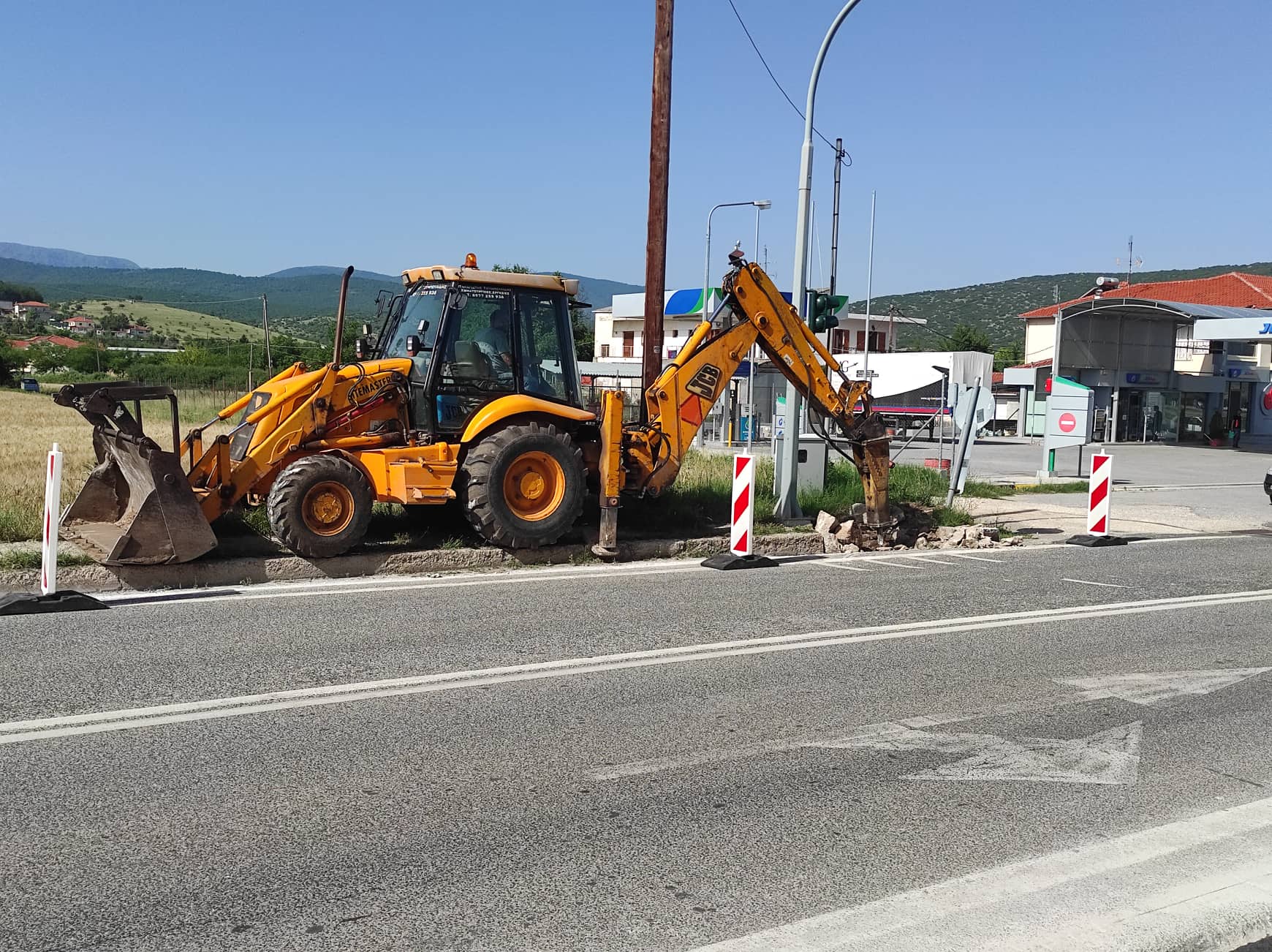 Δήμος Κοζάνης: Ξεκίνησε η κατασκευή των νέων πεζοδρομίων στο Βατερό