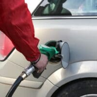 Ρεπορτάζ της ΕΡΤ για το πως να κλέβεις βενζίνη κάνει τον γύρο του κόσμου