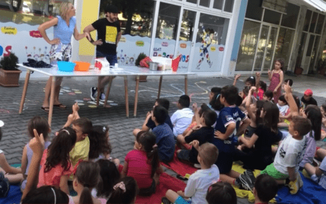 O Πτολεμαϊδιώτης ''Master Shef'' Νίκος Κυψίδης επισκέφθηκε τον ΚΔΑΠ Αρλεκίνος - Έδειξε στα παιδιά τα μυστικά της πίτσας! (δείτε το βίντεο)