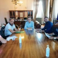 Ακρινή: Το εναλλακτικό σχέδιο μετεγκατάστασης παρέδωσε στο Συμβούλιο της Κοινότητας ο δήμαρχος Κοζάνης Λάζαρος Μαλούτας