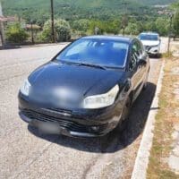 Συνελήφθησαν από αστυνομικούς της Διεύθυνσης Αστυνομίας Καστοριάς -4- ημεδαποί σε περιοχή της Ημαθίας, οι οποίοι μετέφεραν παράνομα με  Ι.Χ.Ε. αυτοκίνητο έναν αλλοδαπό