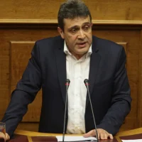 Χανιά: Τι λέει ο βουλευτής του ΣΥΡΙΖΑ για το περιστατικό στον ΒΟΑΚ με τους αστυνομικούς