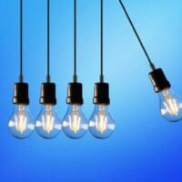 Ηλεκτρικό ρεύμα: Τι θα πληρώσουν οι καταναλωτές ανά πάροχο μετά την επιδότηση