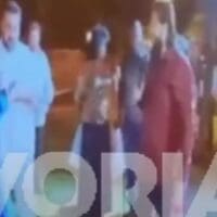 Κάνουν εξορκισμούς… στο κέντρο της Θεσσαλονίκης – Βίντεο με γυναίκα να χτυπιέται σαν δαιμονισμένη